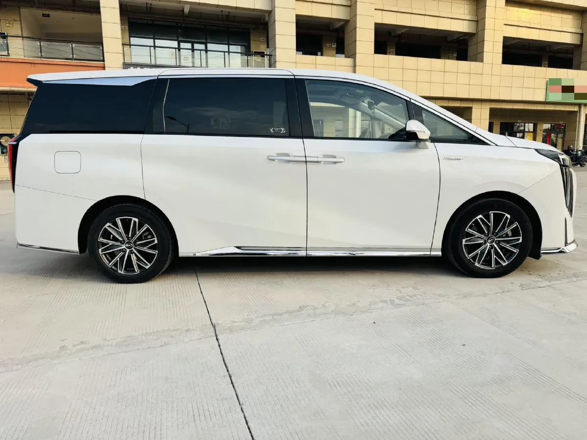 2024 GAC Trumpchi M8 2.0T 190HP L4 2DHT Hybrid,autocango,china used car exporter,china ev exporter,chinese used car exporter,chinese used ev exporter