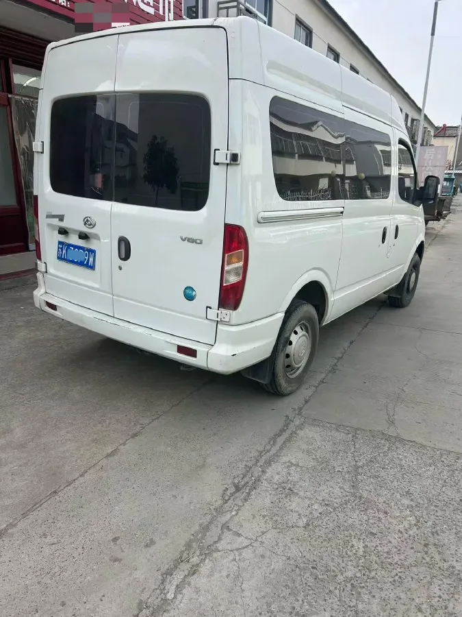 2021 MAXUS XinTu V80 2.0T 127HP L4 6MT,autocango,china used car exporter,china ev exporter,chinese used car exporter,chinese used ev exporter