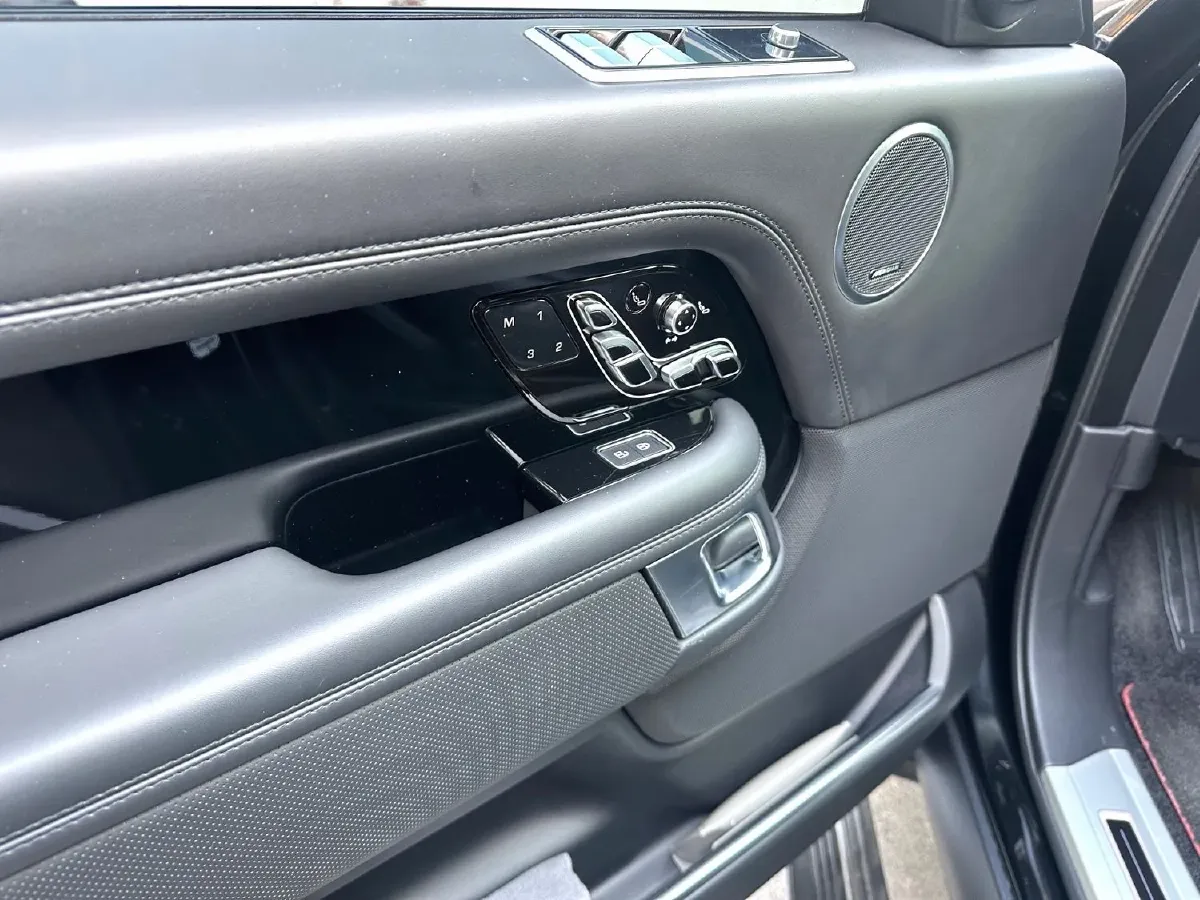 2021 Land Rover Range Rover 5.0T 564HP V8 8AT,autocango,china used car exporter,china ev exporter,chinese used car exporter,chinese used ev exporter