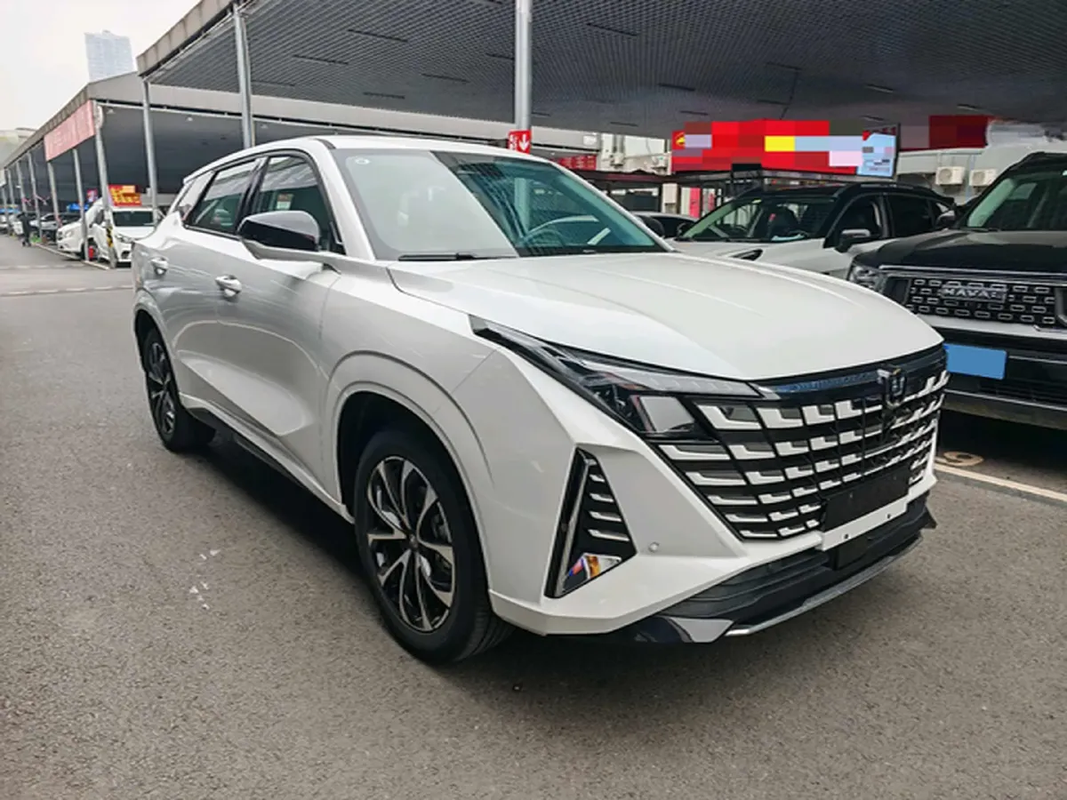2024 ChangAn UNI-Z 1.5L 98HP L4 E-CVT PHEV 18.4KWH,autocango,china used car exporter,china ev exporter,chinese used car exporter,chinese used ev exporter