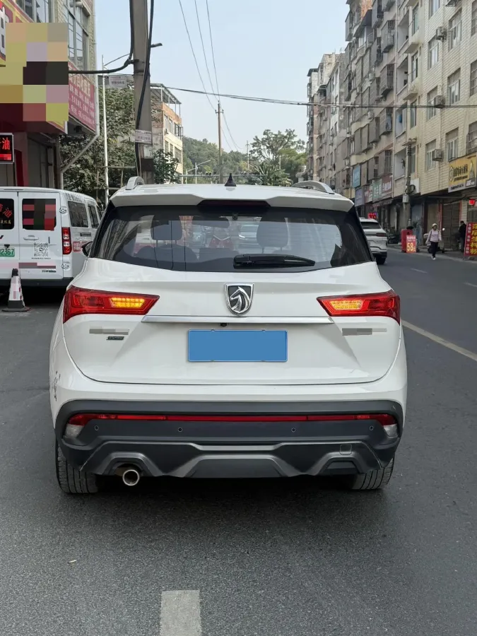 2019 BaoJun 530 1.5T 147HP L4 6MT,autocango,china used car exporter,china ev exporter,chinese used car exporter,chinese used ev exporter