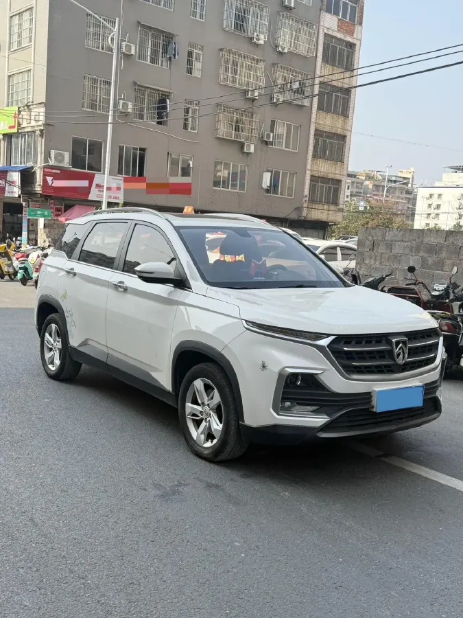 2019 BaoJun 530 1.5T 147HP L4 6MT,autocango,china used car exporter,china ev exporter,chinese used car exporter,chinese used ev exporter