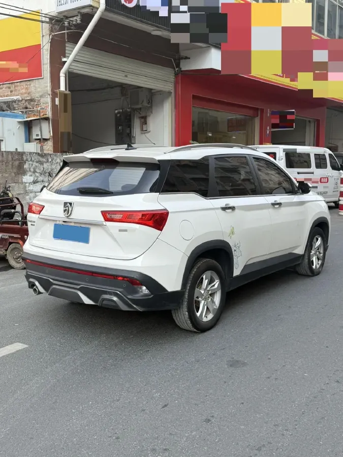 2019 BaoJun 530 1.5T 147HP L4 6MT,autocango,china used car exporter,china ev exporter,chinese used car exporter,chinese used ev exporter