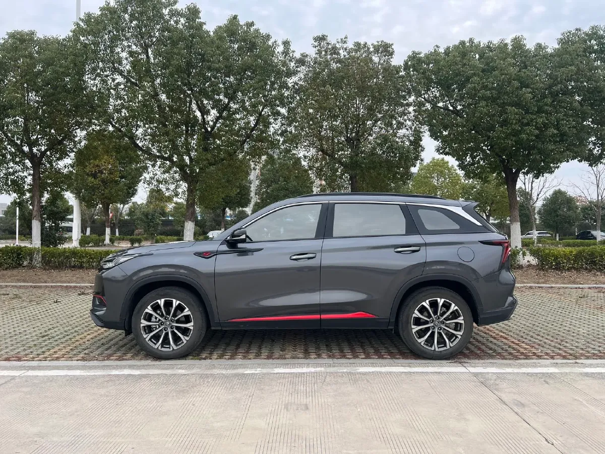 2021 ChangAn CS75 Plus 2.0T 233HP L4 8AT,autocango,china used car exporter,china ev exporter,chinese used car exporter,chinese used ev exporter