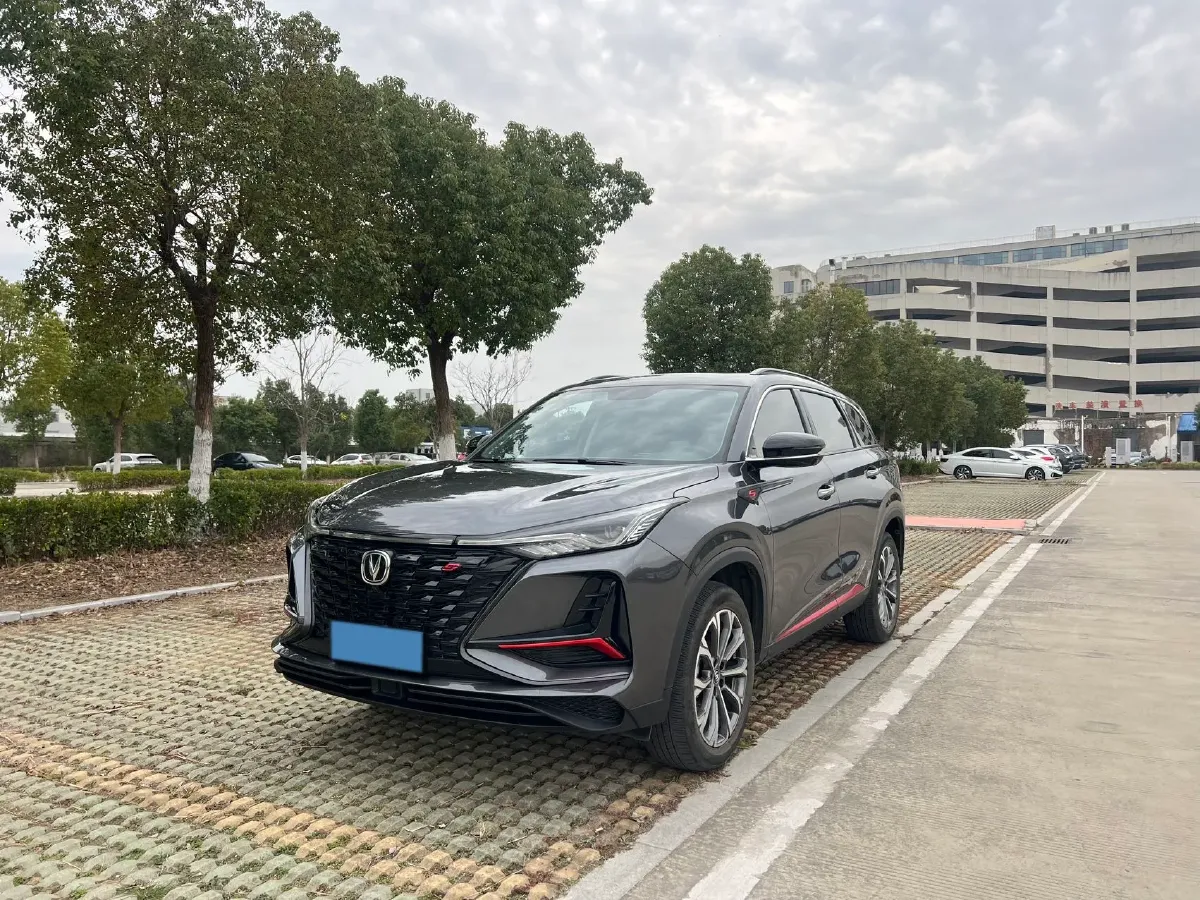 2021 ChangAn CS75 Plus 2.0T 233HP L4 8AT,autocango,china used car exporter,china ev exporter,chinese used car exporter,chinese used ev exporter