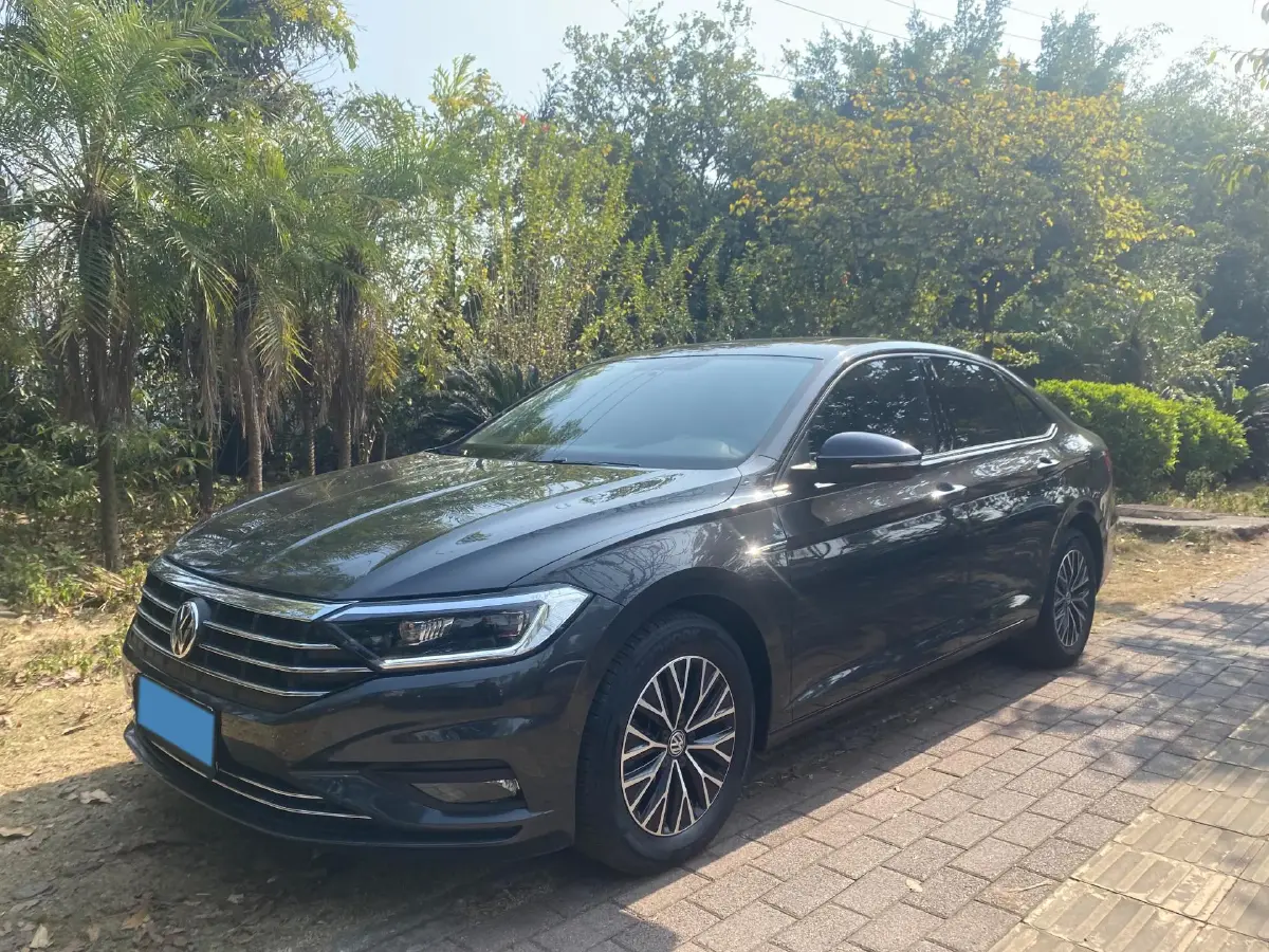 2021 Volkswagen Sagitar 1.4T 150HP L4 7DCT