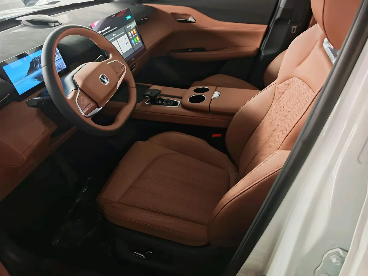 2024 ChangAn UNI-Z 1.5L 98HP L4 E-CVT PHEV 18.4KWH,autocango,china used car exporter,china ev exporter,chinese used car exporter,chinese used ev exporter