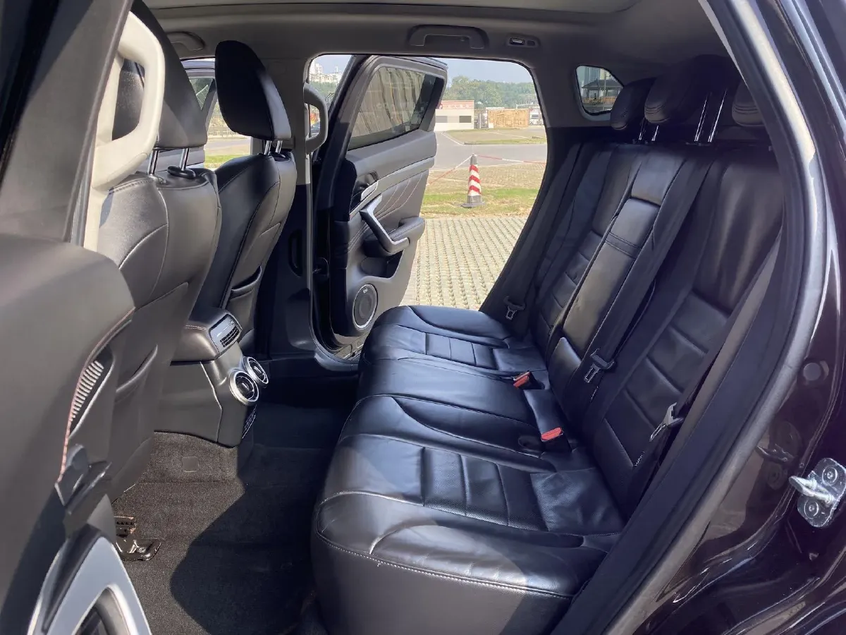 2017 WEY VV7 2.0T 234HP L4 7DCT,autocango,china used car exporter,china ev exporter,chinese used car exporter,chinese used ev exporter