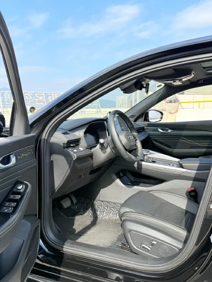 2023 Geely Preface 1.5T 181HP L4 7DCT,autocango,china used car exporter,china ev exporter,chinese used car exporter,chinese used ev exporter