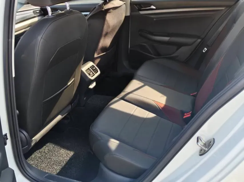 2021 Volkswagen Bora 1.5L 113HP L4 6AT,autocango,china used car exporter,china ev exporter,chinese used car exporter,chinese used ev exporter