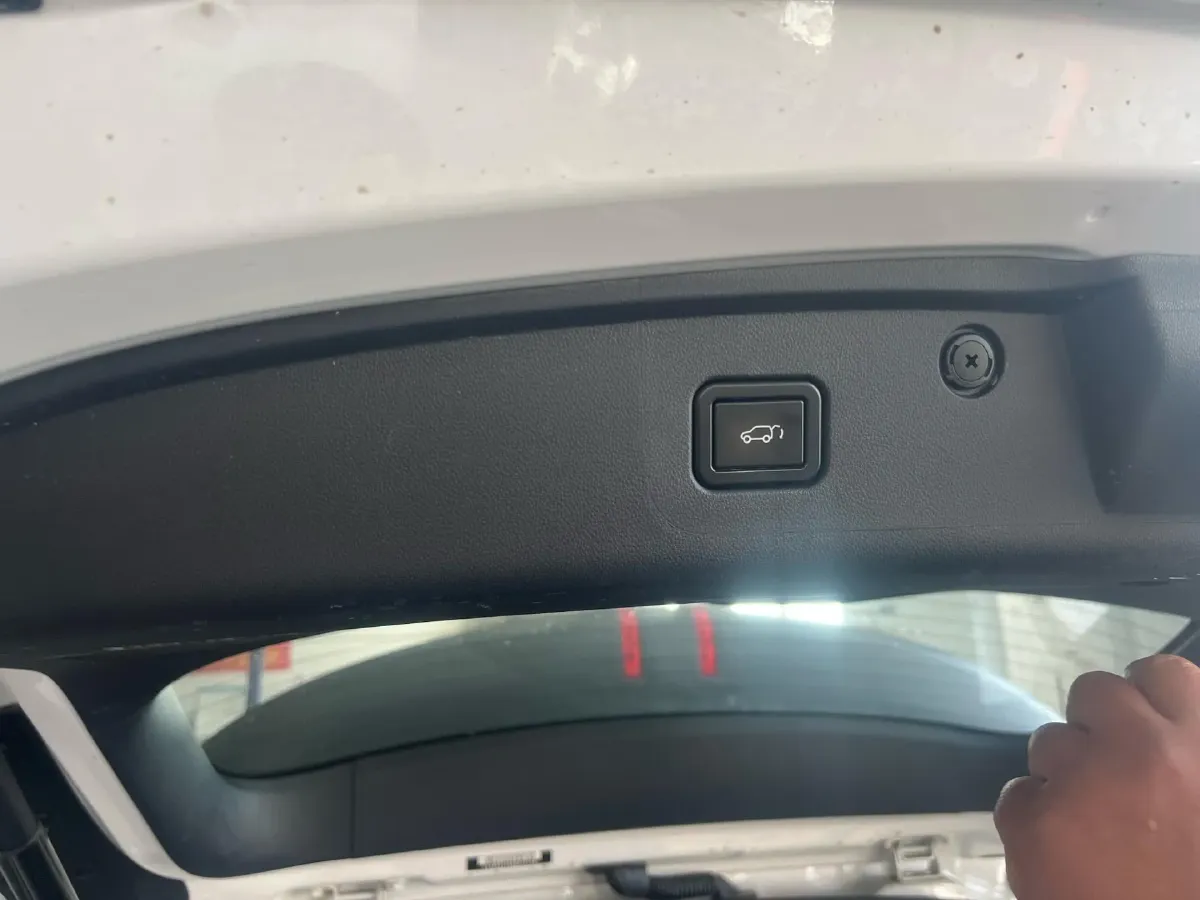 2022 ChangAn CS75 Plus 1.5T 188HP L4 8AT,autocango,china used car exporter,china ev exporter,chinese used car exporter,chinese used ev exporter