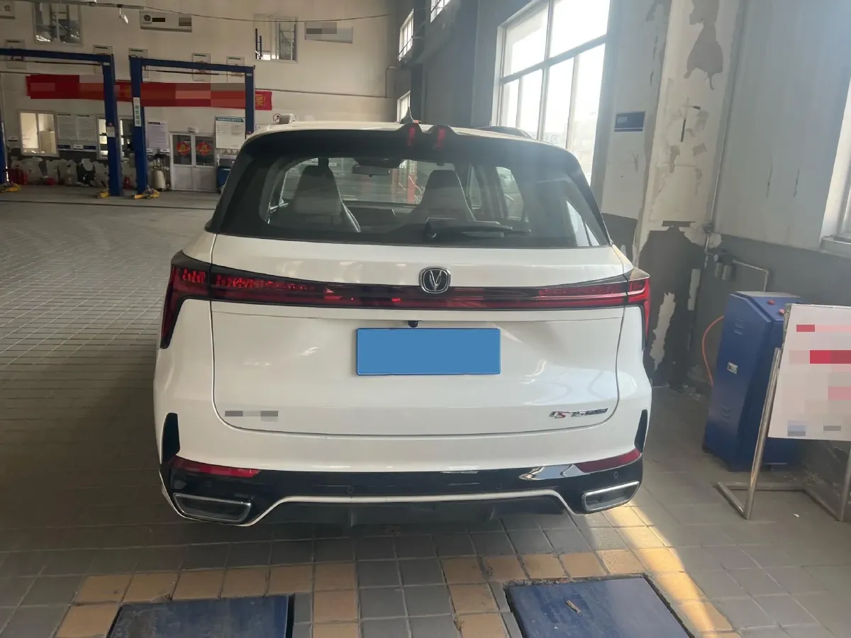 2022 ChangAn CS75 Plus 1.5T 188HP L4 8AT,autocango,china used car exporter,china ev exporter,chinese used car exporter,chinese used ev exporter