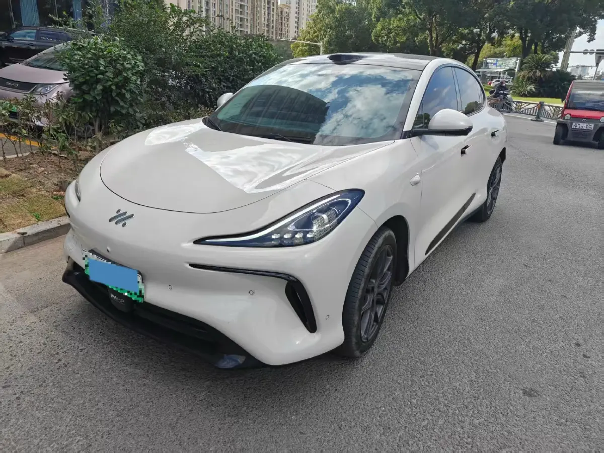 2023 IM LS6 BEV 90KWH