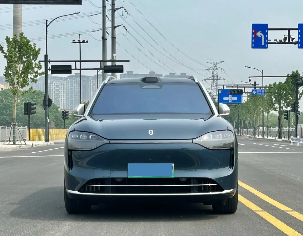 2024 AITO AITO M9 1.5T 152HP L4 REEV 42KWH,autocango,china used car exporter,china ev exporter,chinese used car exporter,chinese used ev exporter