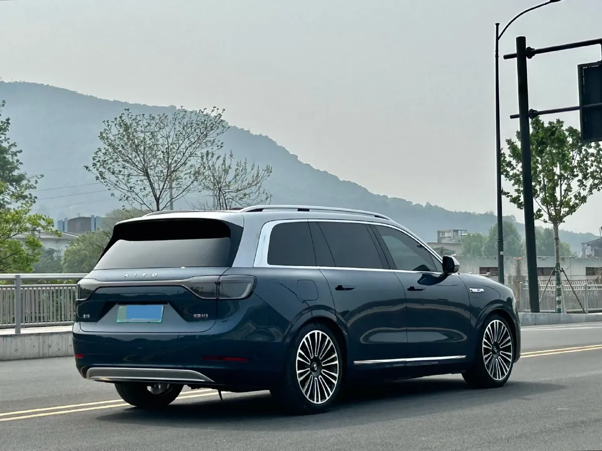 2024 AITO AITO M9 1.5T 152HP L4 REEV 42KWH,autocango,china used car exporter,china ev exporter,chinese used car exporter,chinese used ev exporter