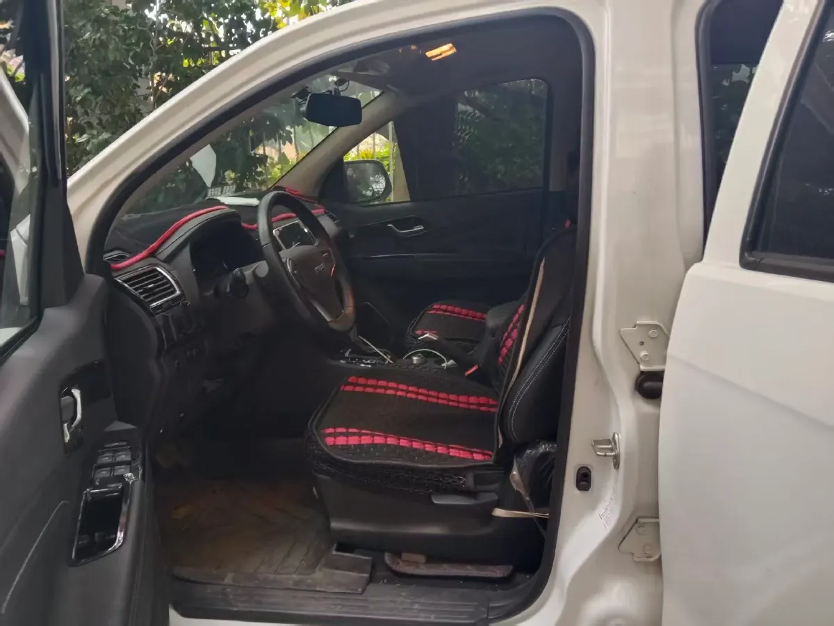 2020 Isuzu LingTuo 2.5T 150HP L4 6AT,autocango,china used car exporter,china ev exporter,chinese used car exporter,chinese used ev exporter