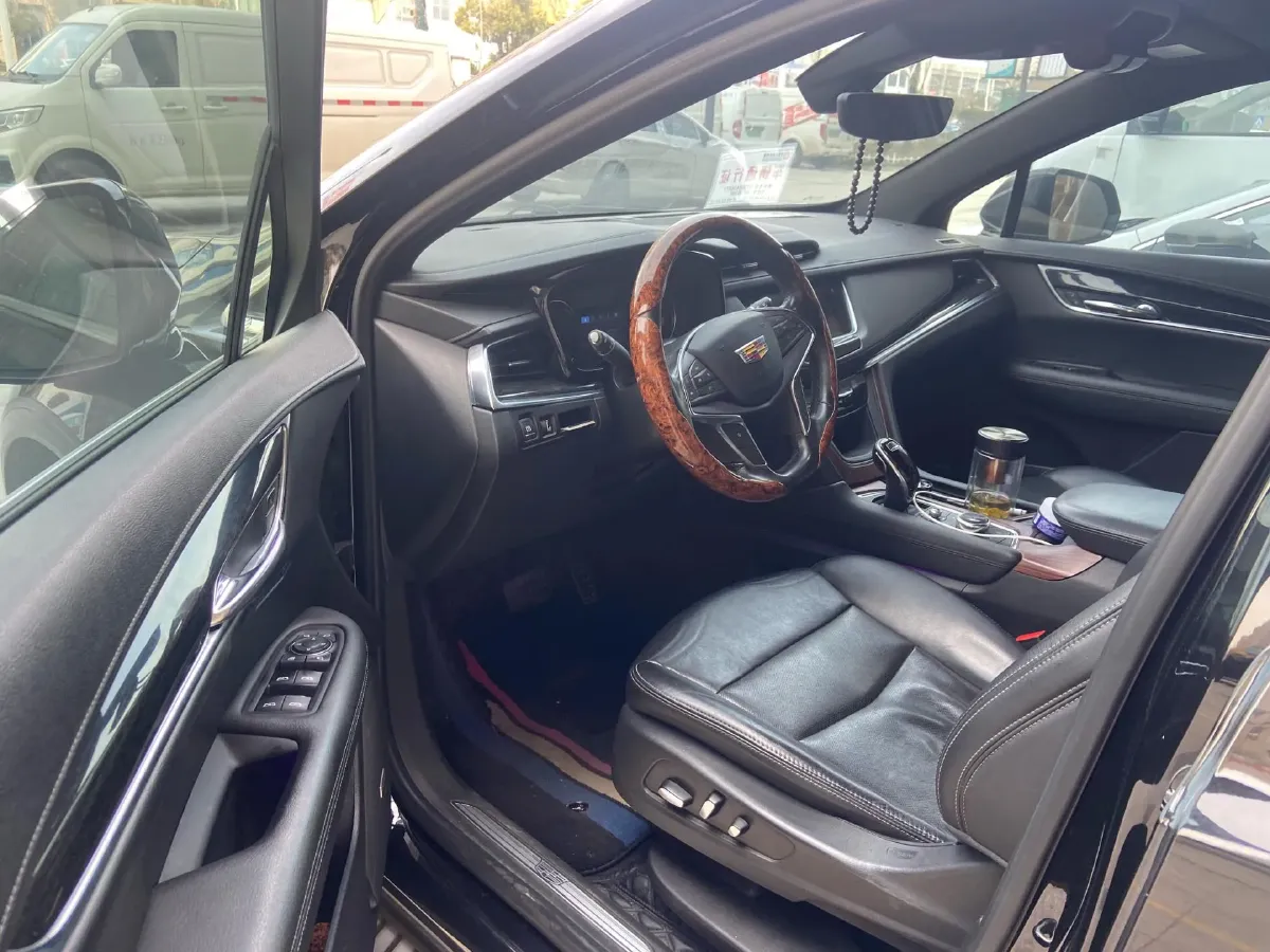 2020 Cadillac XT5 2.0T 237HP L4 9AT,autocango,china used car exporter,china ev exporter,chinese used car exporter,chinese used ev exporter