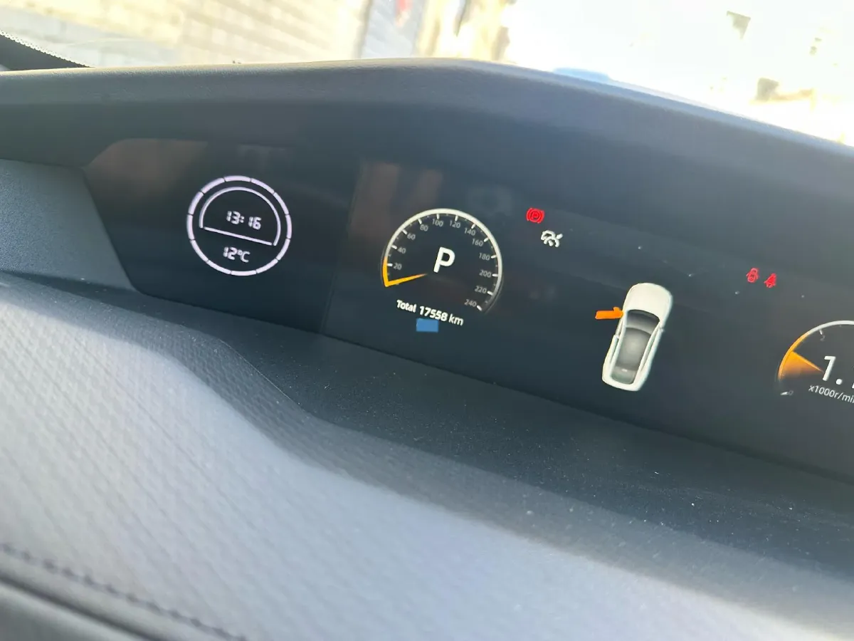 2022 ChangAn UNI-V 1.5T 188HP L4 7DCT,autocango,china used car exporter,china ev exporter,chinese used car exporter,chinese used ev exporter