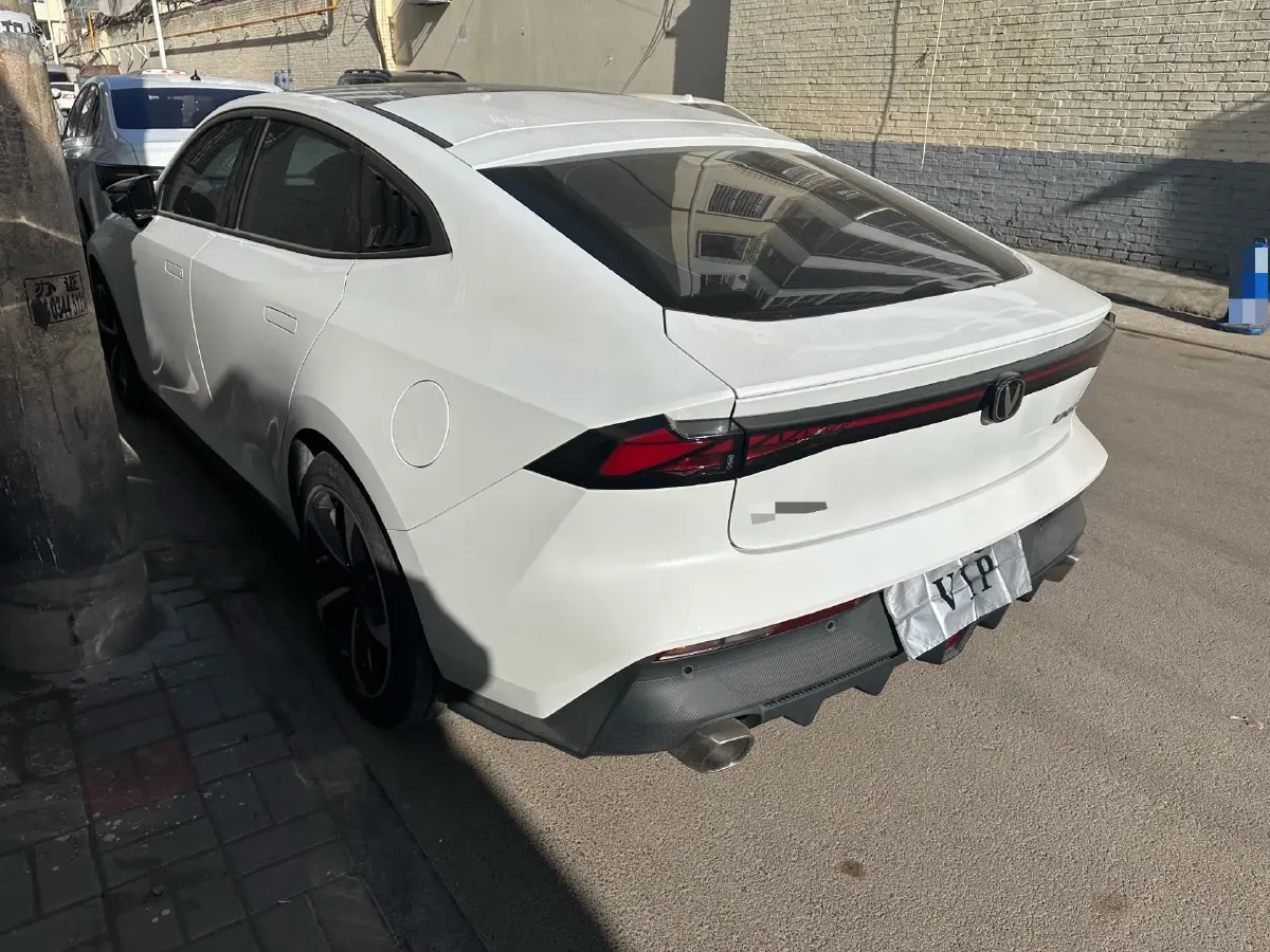 2022 ChangAn UNI-V 1.5T 188HP L4 7DCT,autocango,china used car exporter,china ev exporter,chinese used car exporter,chinese used ev exporter