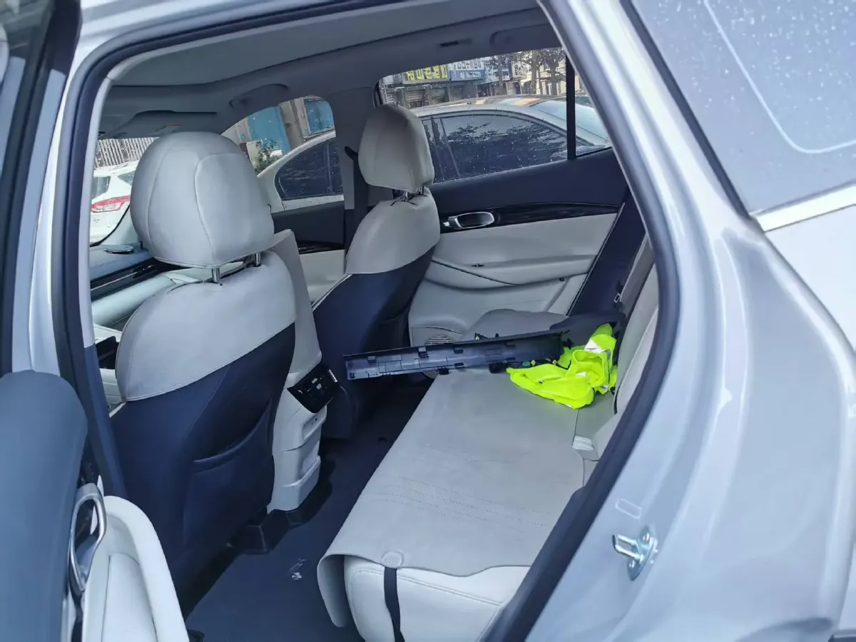 2024 LanDian E5 1.5L 110HP L4 E-CVT PHEV 17.52KWH,autocango,china used car exporter,china ev exporter,chinese used car exporter,chinese used ev exporter