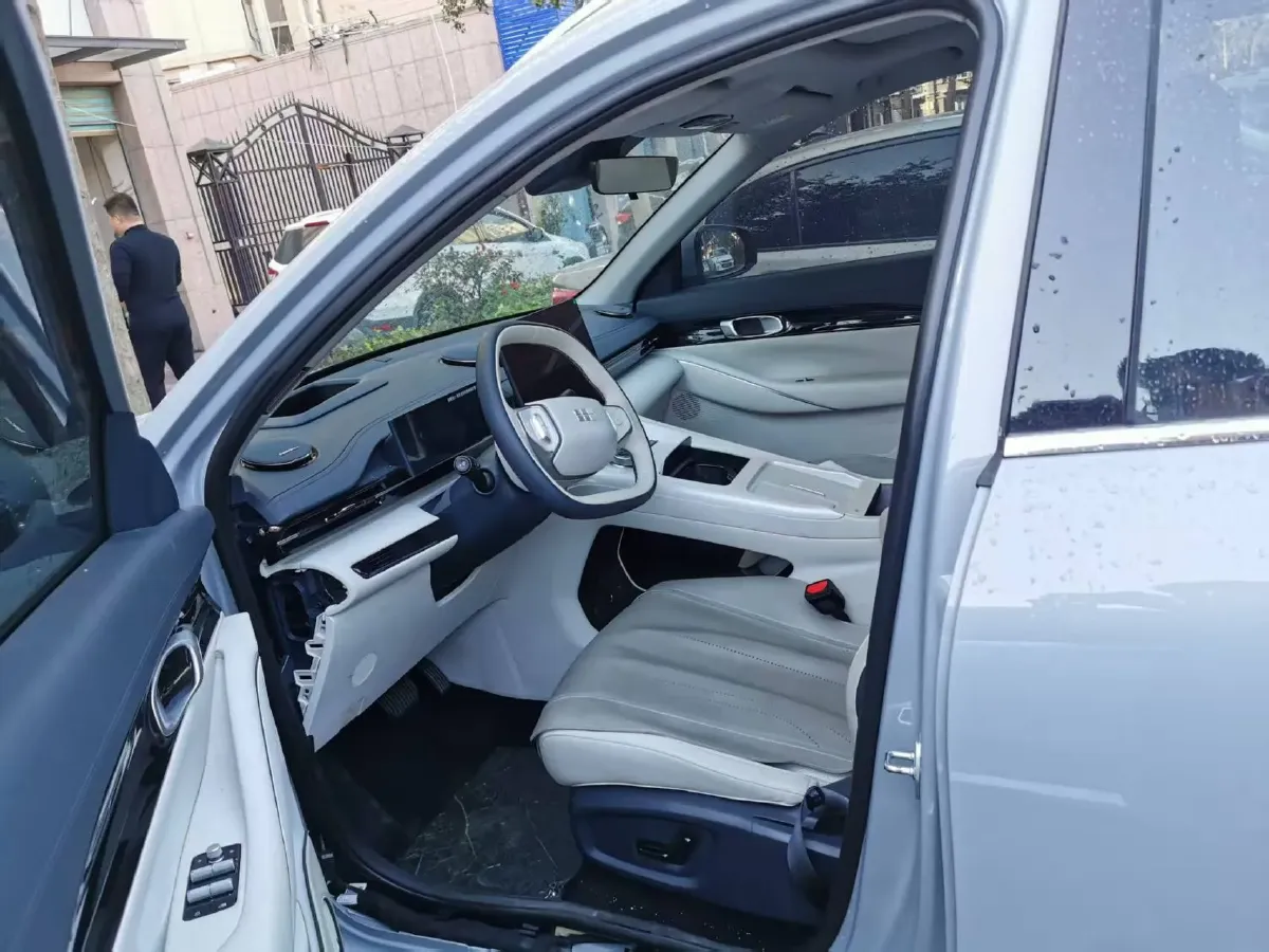 2024 LanDian E5 1.5L 110HP L4 E-CVT PHEV 17.52KWH,autocango,china used car exporter,china ev exporter,chinese used car exporter,chinese used ev exporter