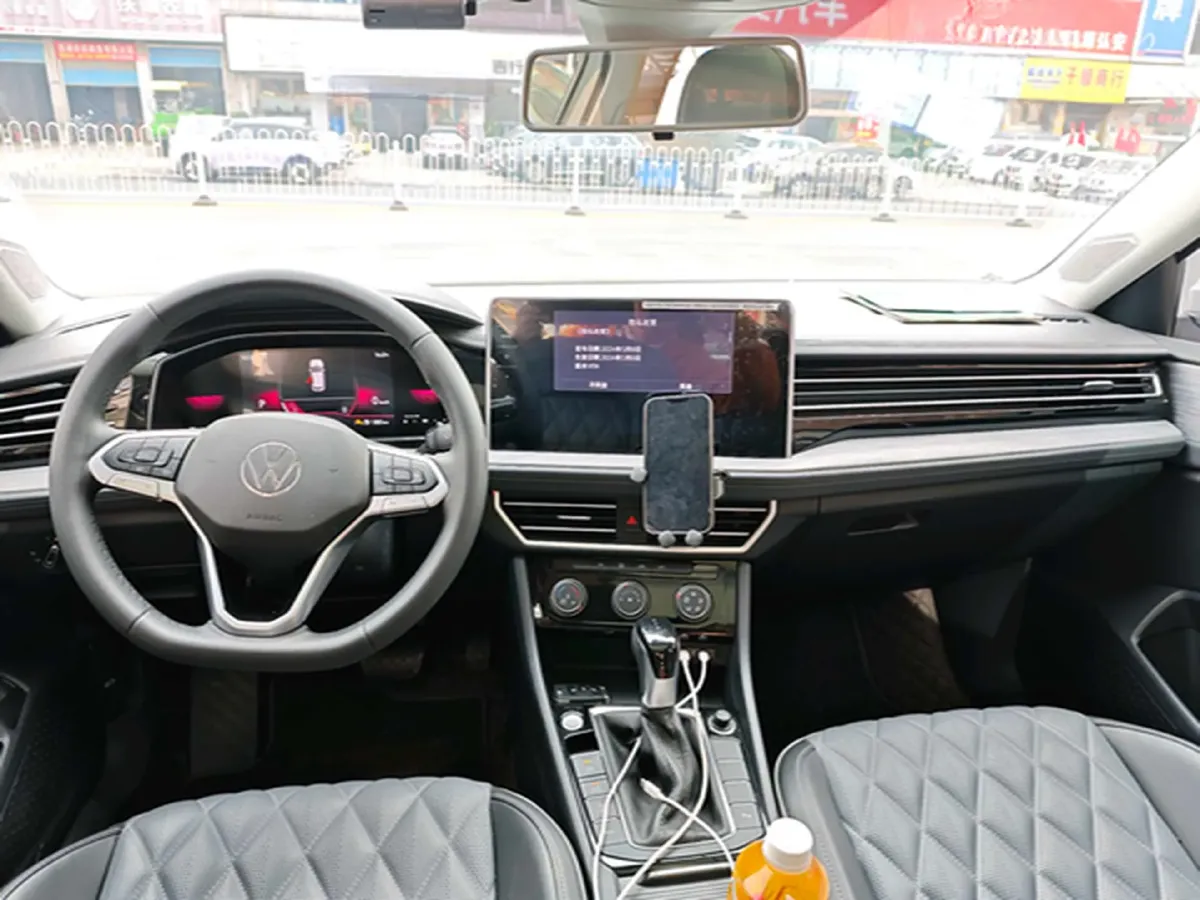 2024 Volkswagen Sagitar 1.5T 160HP L4 7DCT,autocango,china used car exporter,china ev exporter,chinese used car exporter,chinese used ev exporter