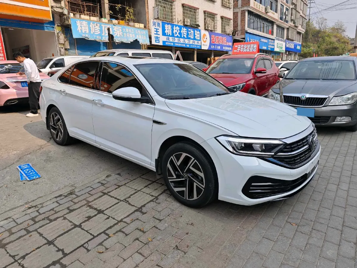 2024 Volkswagen Sagitar 1.5T 160HP L4 7DCT,autocango,china used car exporter,china ev exporter,chinese used car exporter,chinese used ev exporter