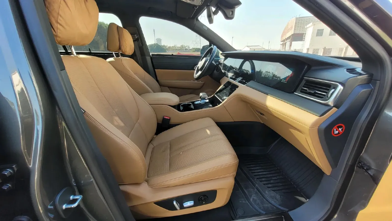 2020 Li ONE Range Extended 131HP REEV 40.5KWH,autocango,china used car exporter,china ev exporter,chinese used car exporter,chinese used ev exporter