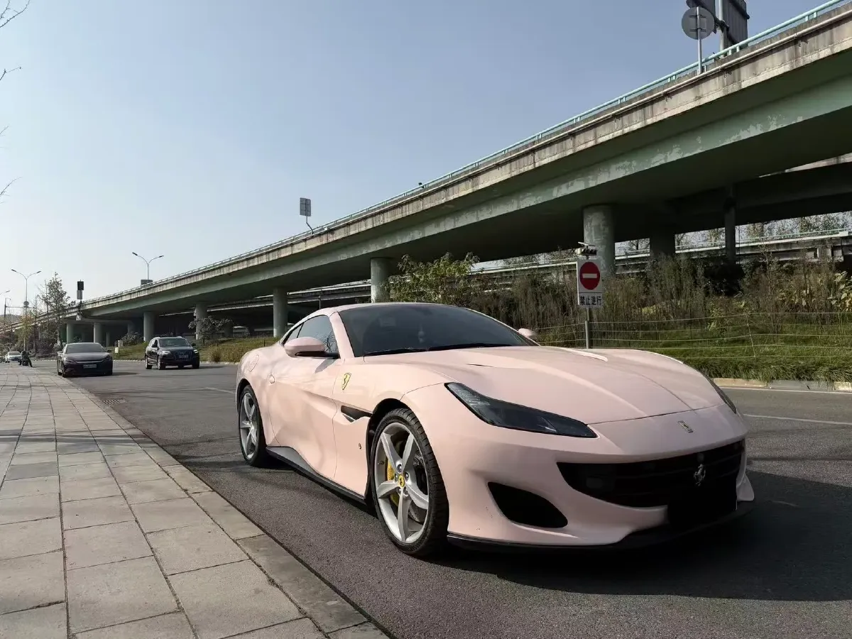 2018 Ferrari Portofino 3.9T 600HP V8 7DCT,autocango,china used car exporter,china ev exporter,chinese used car exporter,chinese used ev exporter