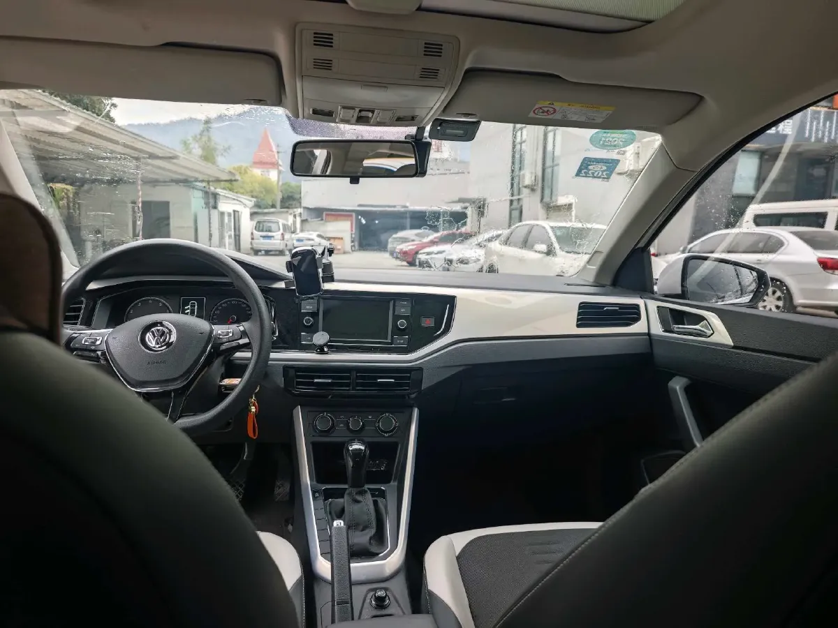 2019 Volkswagen Polo 1.5L 113HP L4 6AT,autocango,china used car exporter,china ev exporter,chinese used car exporter,chinese used ev exporter