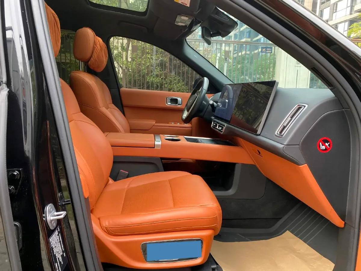 2023 Li L8 Range Extended 154HP REEV 40.9KWH,autocango,china used car exporter,china ev exporter,chinese used car exporter,chinese used ev exporter