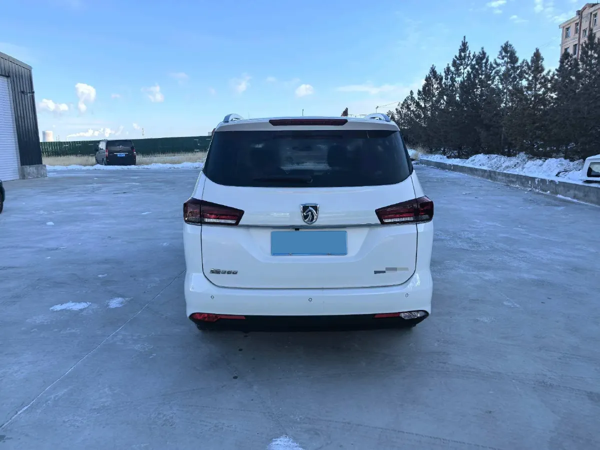 2018 BaoJun 360 1.5L 112HP L4 6MT,autocango,china used car exporter,china ev exporter,chinese used car exporter,chinese used ev exporter