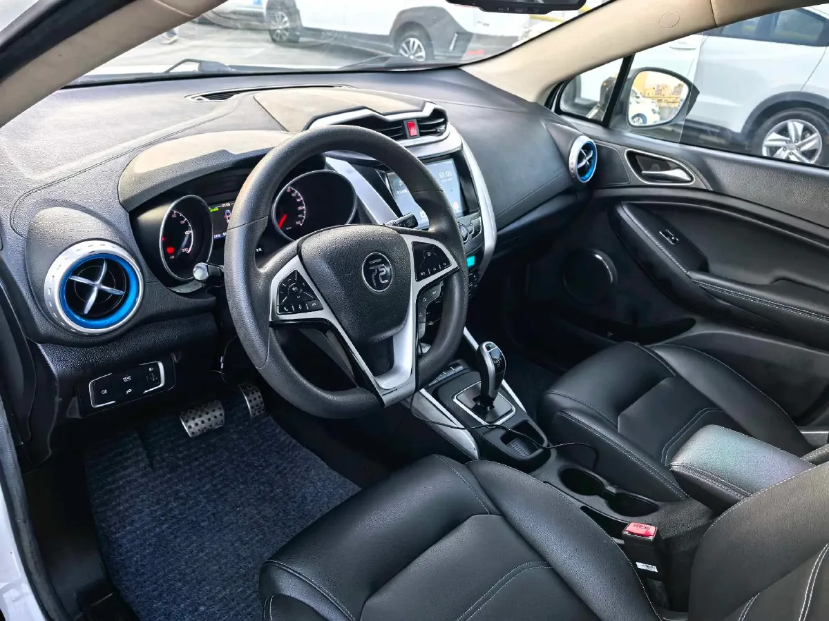 2018 BYD Yuan BEV 42KWH,autocango,china used car exporter,china ev exporter,chinese used car exporter,chinese used ev exporter