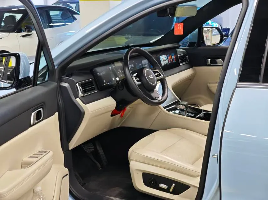 2021 Li ONE Range Extended 131HP REEV 40.5KWH,autocango,china used car exporter,china ev exporter,chinese used car exporter,chinese used ev exporter