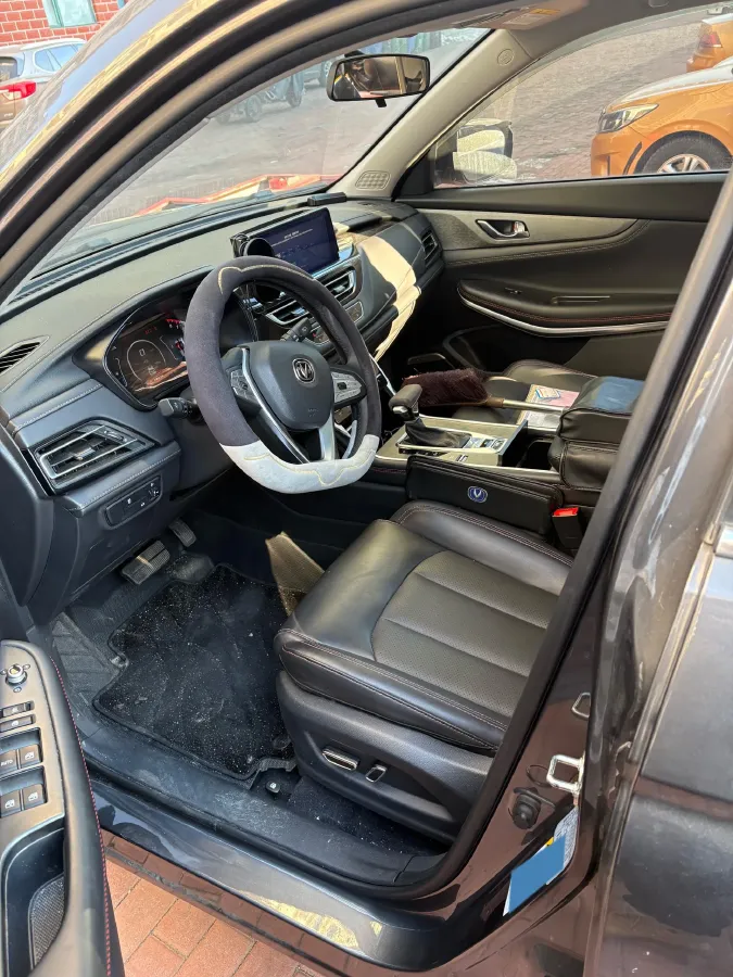 2022 ChangAn CS75 1.5T 180HP L4 7DCT,autocango,china used car exporter,china ev exporter,chinese used car exporter,chinese used ev exporter