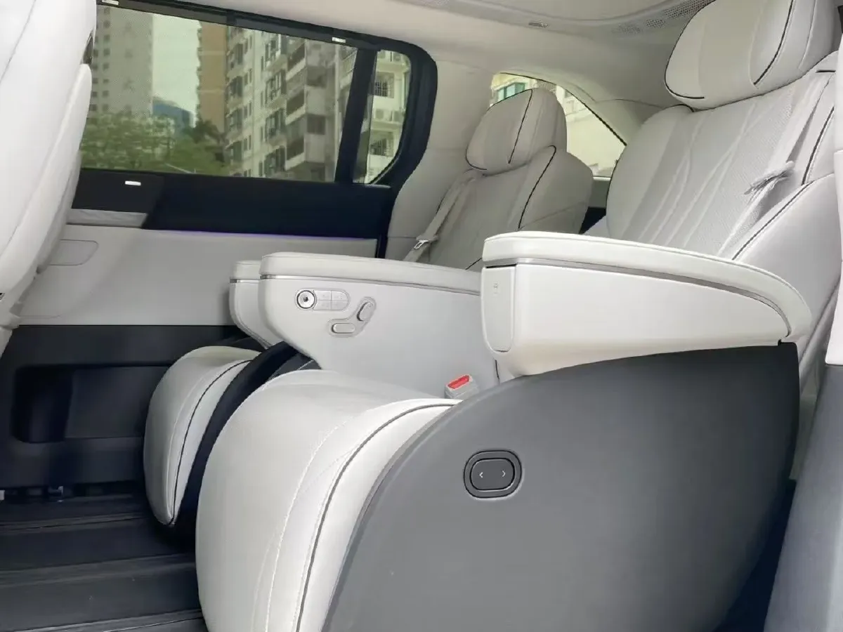 2024 Xpeng X9 BEV 101.5KWH,autocango,china used car exporter,china ev exporter,chinese used car exporter,chinese used ev exporter