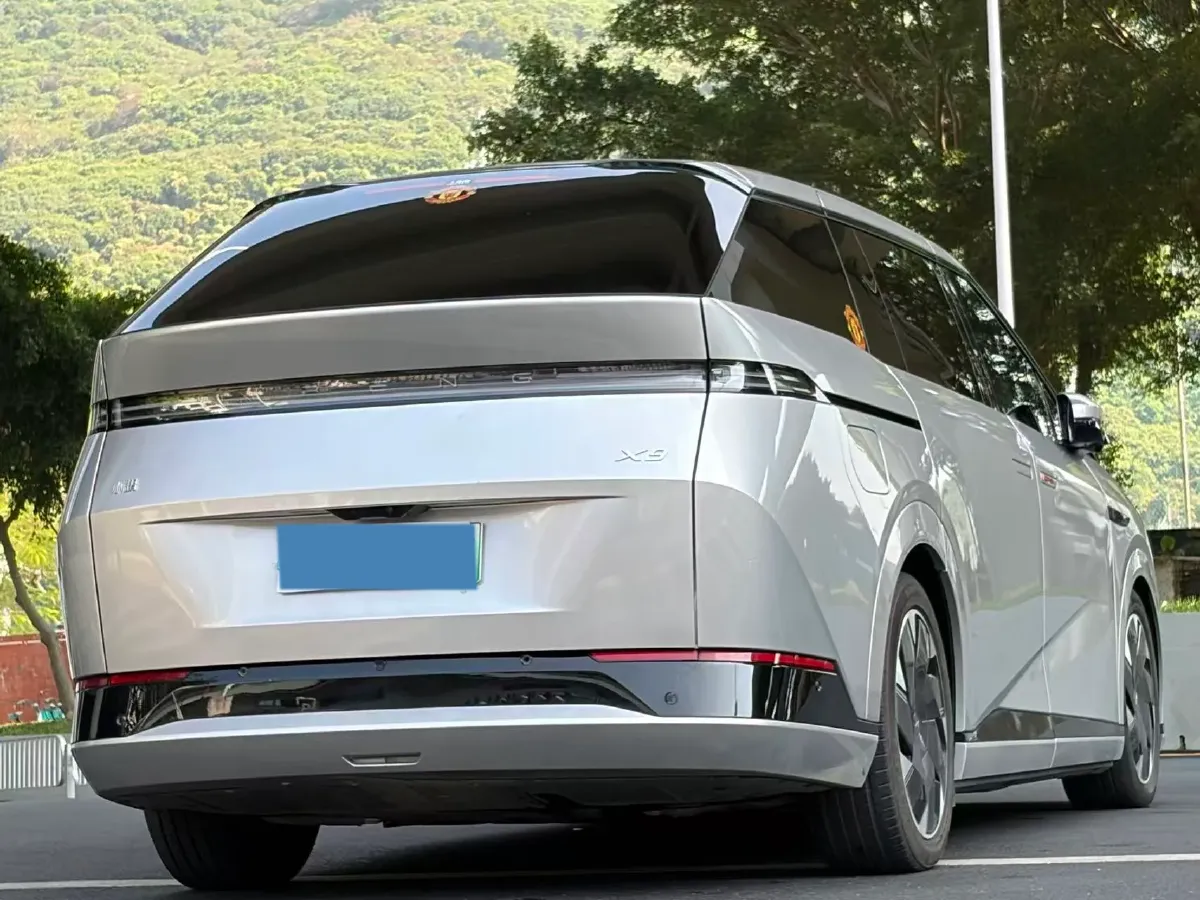 2024 Xpeng X9 BEV 101.5KWH,autocango,china used car exporter,china ev exporter,chinese used car exporter,chinese used ev exporter