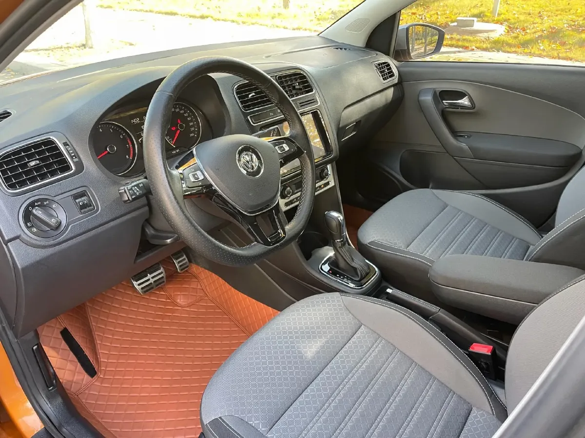 2016 Volkswagen Polo 1.6L 110HP L4 6AT,autocango,china used car exporter,china ev exporter,chinese used car exporter,chinese used ev exporter