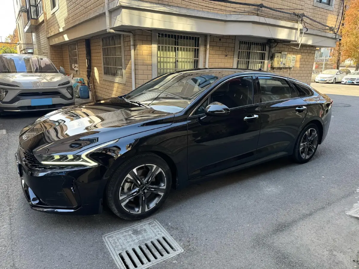 2020 Kia K5 2.0T 240HP L4 8AT