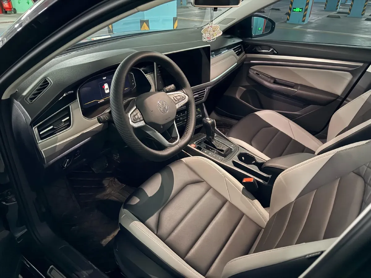 2023 Volkswagen Bora 1.5T 160HP L4 7DCT,autocango,china used car exporter,china ev exporter,chinese used car exporter,chinese used ev exporter