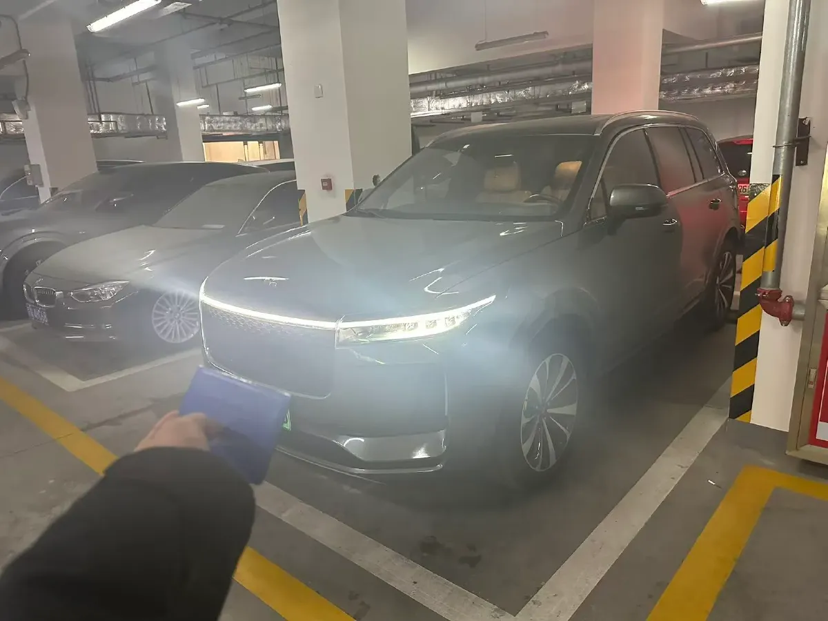 2020 Li ONE Range Extended 131HP REEV 40.5KWH,autocango,china used car exporter,china ev exporter,chinese used car exporter,chinese used ev exporter