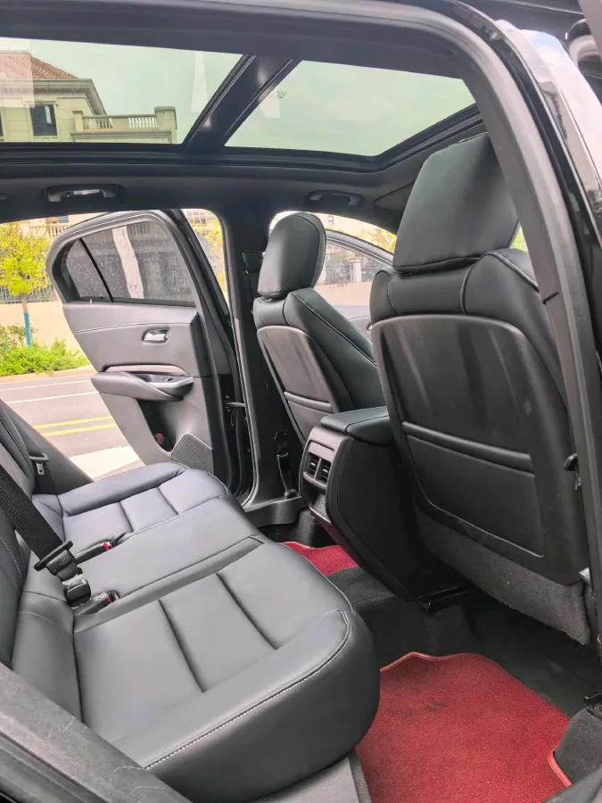 2021 Cadillac XT4 2.0T 237HP L4 9AT,autocango,china used car exporter,china ev exporter,chinese used car exporter,chinese used ev exporter