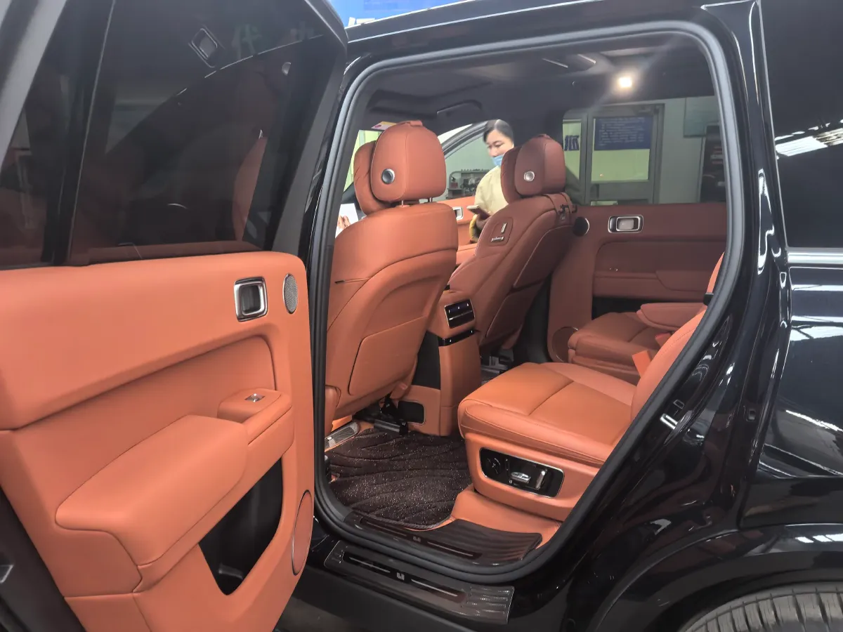 2023 Li L9 Range Extended 154HP REEV 42.6KWH,autocango,china used car exporter,china ev exporter,chinese used car exporter,chinese used ev exporter