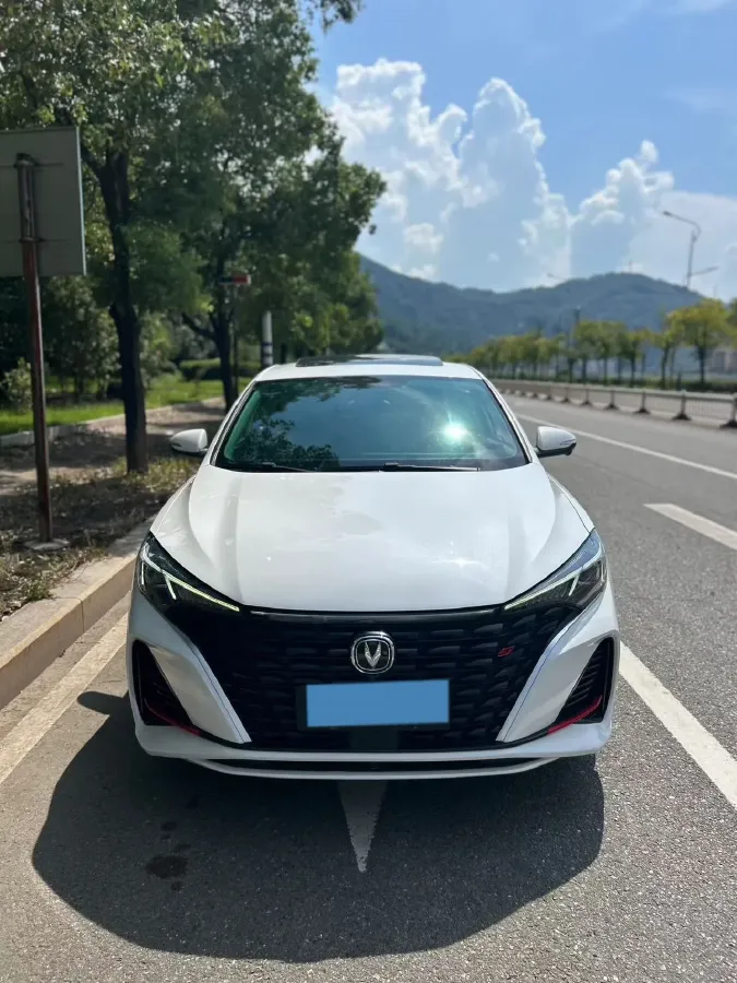 2021 ChangAn Eado 1.4T 160HP L4 7DCT,autocango,china used car exporter,china ev exporter,chinese used car exporter,chinese used ev exporter