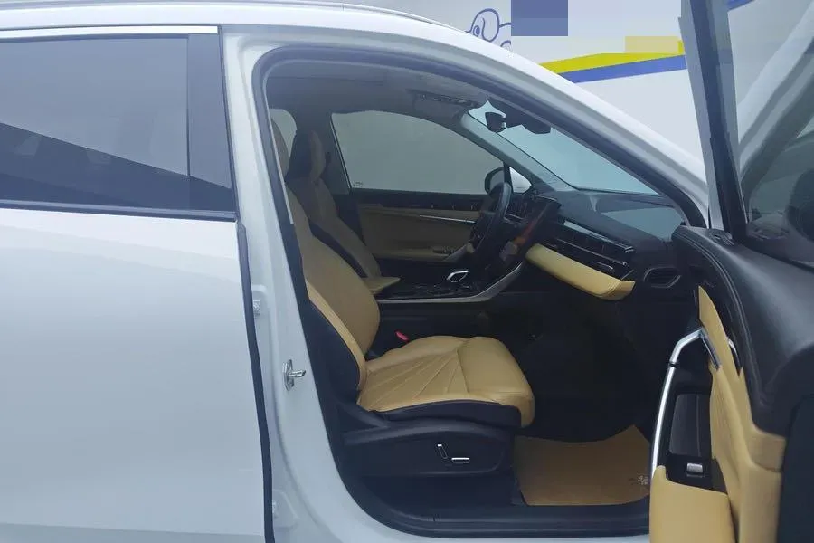 2023 Geely StarRay 1.5T 181HP L4 7DCT,autocango,china used car exporter,china ev exporter,chinese used car exporter,chinese used ev exporter