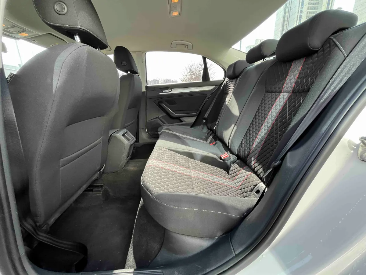 2019 Volkswagen T-Cross 1.4T 150HP L4 7DCT,autocango,china used car exporter,china ev exporter,chinese used car exporter,chinese used ev exporter