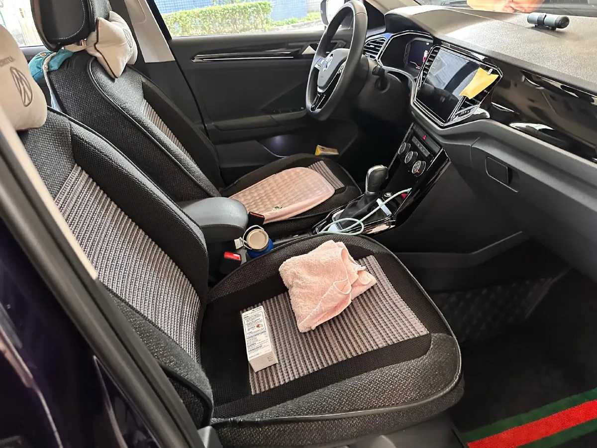 2021 Volkswagen T-Roc 1.4T 150HP L4 7DCT,autocango,china used car exporter,china ev exporter,chinese used car exporter,chinese used ev exporter