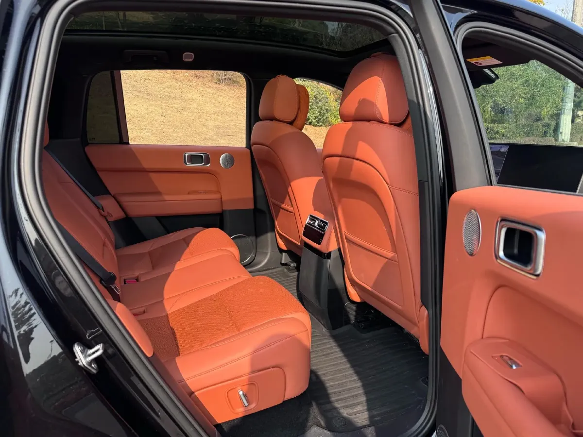 2024 Li L6 Range Extended 154HP L4 REEV 36.8KWH,autocango,china used car exporter,china ev exporter,chinese used car exporter,chinese used ev exporter