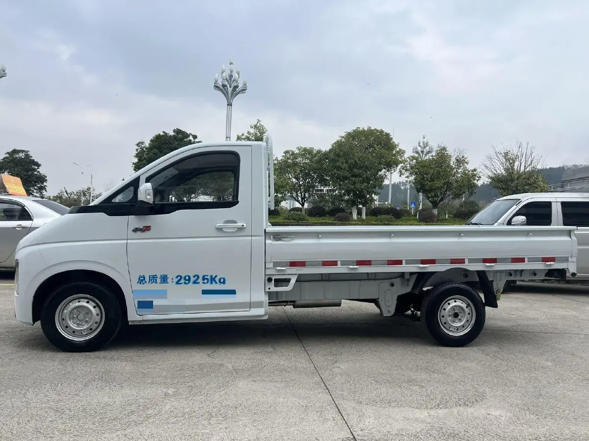 2025 DongFeng DFSK ChuangFu NiuKa 1.6L 122HP L4 5MT,autocango,china used car exporter,china ev exporter,chinese used car exporter,chinese used ev exporter