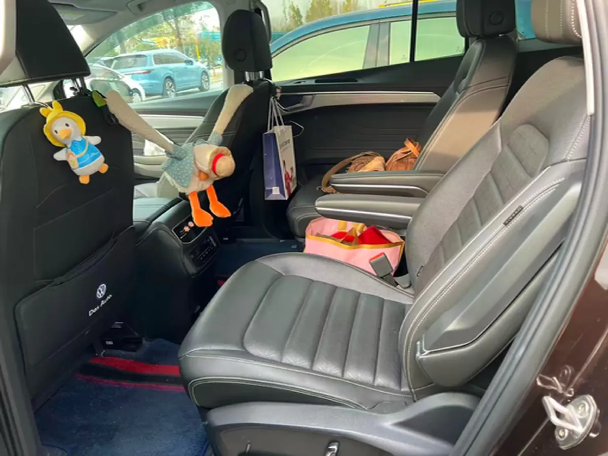 2021 Volkswagen Talagon 2.0T 220HP L4 7DCT,autocango,china used car exporter,china ev exporter,chinese used car exporter,chinese used ev exporter